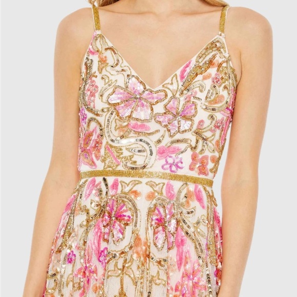 (202) ❤️ BNWT MAC DUGGAL 
FLORAL EMBELLISHED SPAGHETTI STRAP GOWN #5671 - Picture 1 of 17